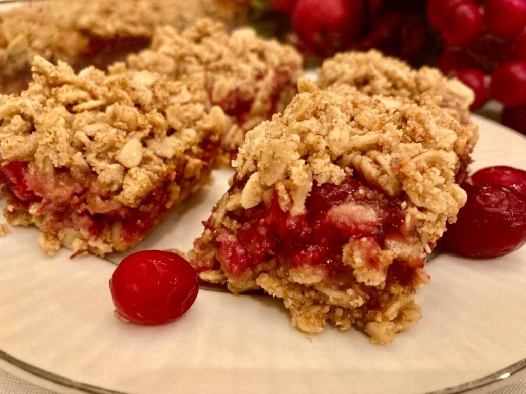 Closeup of gluten-free cranberry crisp bar.