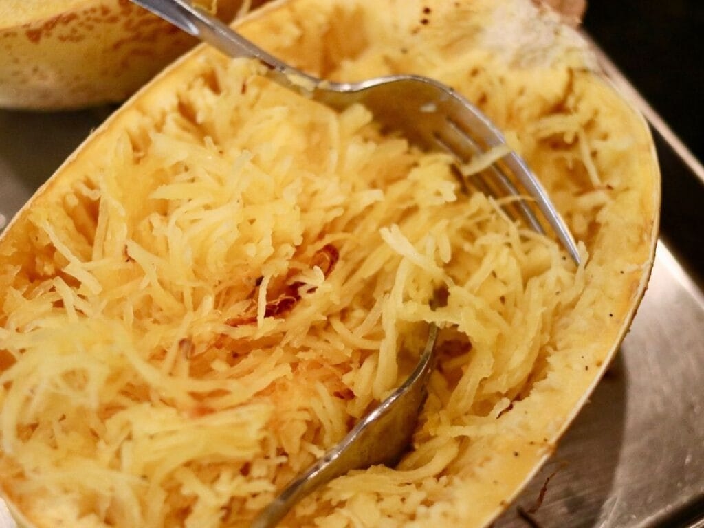 Shredding spaghetti squash with forks
